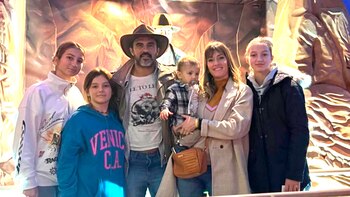 Fabián Cubero junto a sus