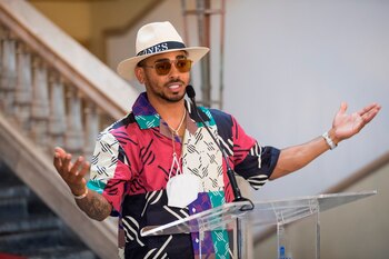 El cantante dominicano Ozuna ofrece