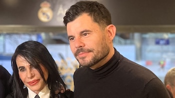 María Edite Santos junto a