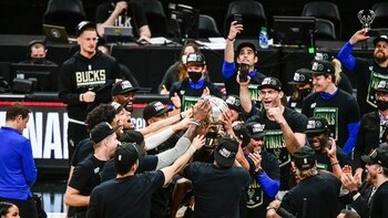 Milwaukee Bucks se impuso ante Atlanta Hawks y se consagró campeón de la Conferencia Este de la NBA