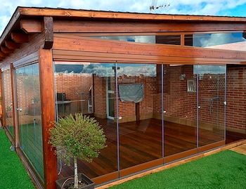 Los cerramientos de madera quedan