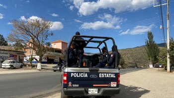 Eles prenderam cinco membros da