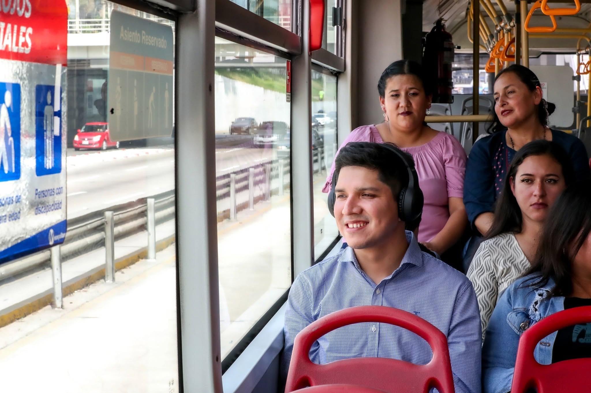 El 26% de los radioescuchas también consume podcasts y, de ellos, el 68% lo hace al menos una vez por semana. Foto: Metropolitano
