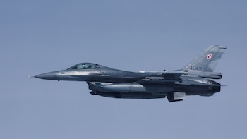Polonia interceptó un avión espía ruso en el Báltico y acusó a Moscú de sondear sus defensas aéreas
