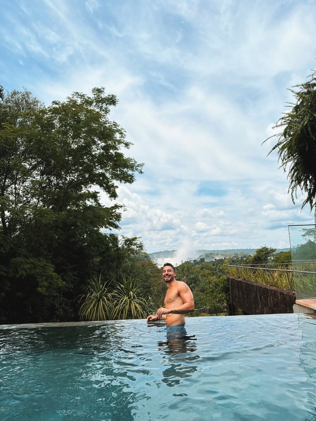 La experiencia de Occhiato y Peña en Misiones incluyó cenas románticas, degustaciones de comida típica y momentos cotidianos compartidos en pareja