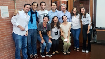 El equipo del doctor Oscar