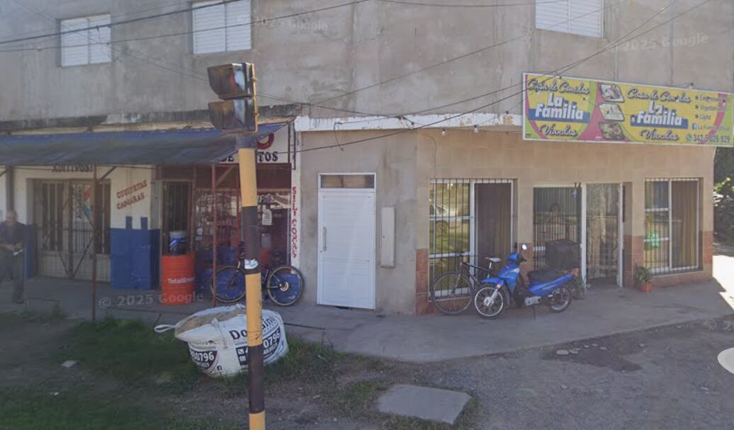 Un empleado se desvaneció en plena jornada y fue rescatado por un vecino en medio del humo