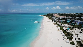 Las Islas Turcas y Caicos son reconocidas por su arena blanca, aguas azul turquesa y un entorno de tranquilidad (Chule Valerga)