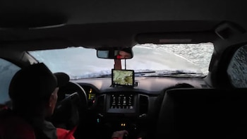 Un hombre recorrió 50 km en la nieve para rescatar a una embarazada aislada en Neuquén