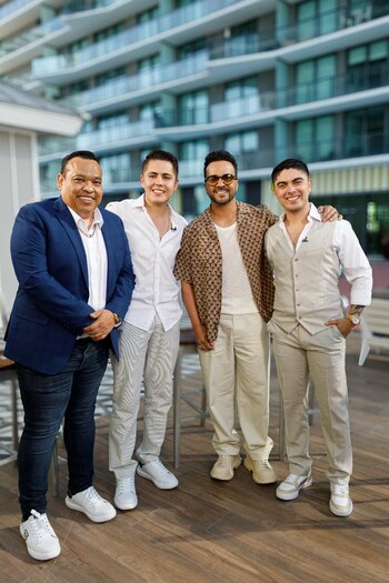 Los Sebastianes y Luis Fonsi