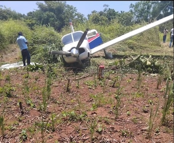 La aeronave de matrícula HP-1875SK se salió de la pista durante el despegue cuando tenía como destino Isla San Miguel. Sus tres ocupantes resultaron ilesos. Tomada del Instagram de la AAC