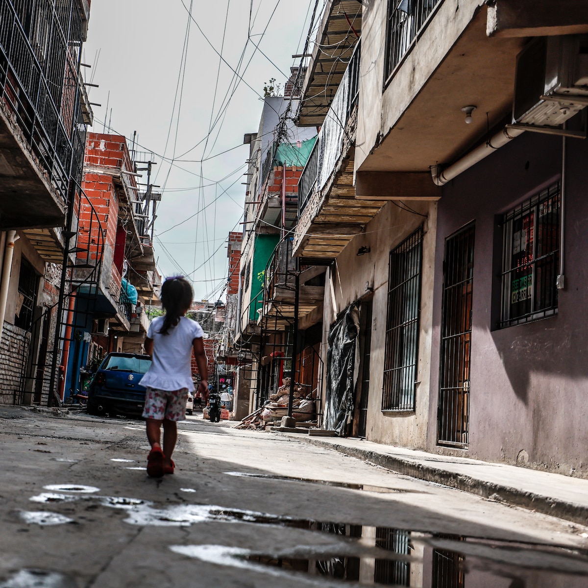 La pobreza subió al 52,9% en el primer semestre del año y alcanzó a 24,9 millones de personas en todo el país - Infobae