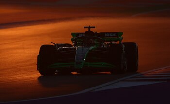 Si bien no consiguió el campeonato, la cercanía a Hamilton en esas temporadas reflejó la calidad de Bottas como piloto. En 2019, por ejemplo, estuvo a 87 puntos de Hamilton (REUTERS)