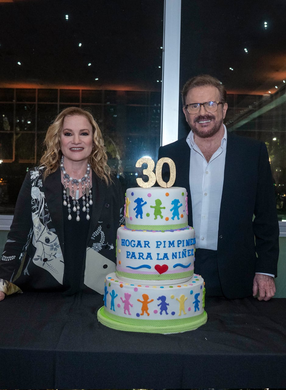 Lucía y Joaquín Galán en el festejo de los 30 años del Hogar Pimpinela