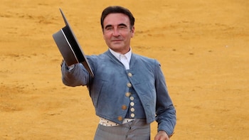 Enrique Ponce, su apoteósica vuelta soñada a los ruedos 2 años después de su retirada sin el apoyo de Ana Soria