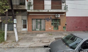 Tropezó con una boca de tormenta rota y en el caso se usó Google Street View para demostrar la culpa del municipio