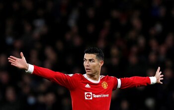 Cristiano Ronaldo tiene contrato vigente con Manchester United (Reuters)