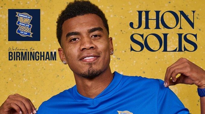 El volante colombiano debutó el 20 de enero de 2026 en la victoria como visitante ante Sheffield Wednesday por la fecha 28 del Championship (segunda división de Inglaterra) -crédito @BCFC/X