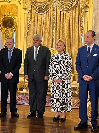 Edmundo González Urrutia se reunió