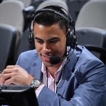 Jacob Tobey llegó a los Spurs en 2024 como sustituto de Bill Land, quien ocupó el puesto de locutor durante más de dos décadas antes de retirarse por problemas de salud