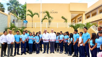 Gobierno dominicano entregó dos centros educativos para más de 500 estudiantes en zonas rurales