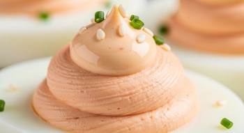 La receta de huevos rellenos