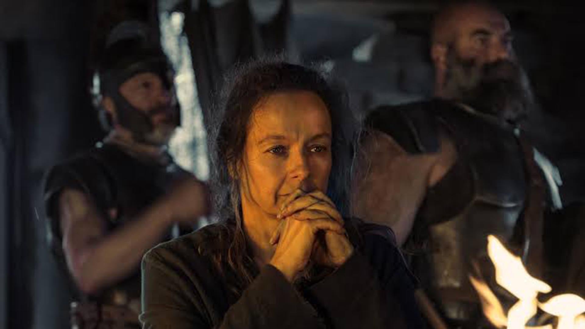La actriz británica Samantha Morton como Circe en La Odisea, la película de Christopher Nolan. Su monólogo de diez minutos se convirtió en el más comentado del filme (Foto: Universal Pictures)