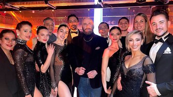 John Travolta causó furor al