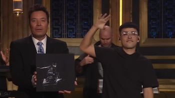 Así fue el show de Trueno en lo de Jimmy Fallon: cita a Los Wachiturros y una frase que llamó la atención