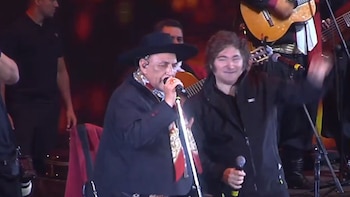 Javier Milei cantó con el