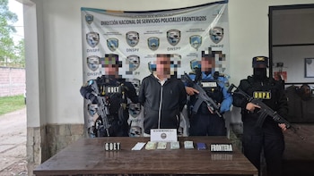 Detienen a salvadoreño con casi