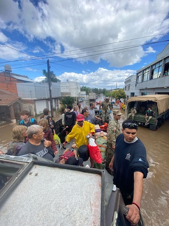 Ayer, el personal se desplazó