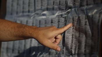 Salvadoreños acuden a segunda jornada