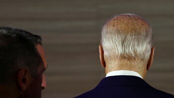 Biden, entre el ego y