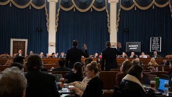 Daniel Goldman, izquierda, director de