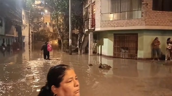 Villa El Salvador: declaran emergencia por inundaciones y anuncian obras para solucionar colapso del colector. Captura: Facebook.