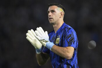 El Dibu una vez más