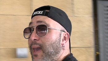 Kiko Rivera deja en el aire si dará los enseres de su padre a Fran y Cayetano para acercarse a ellos