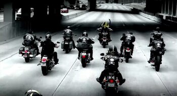 El video inicia haciendo una