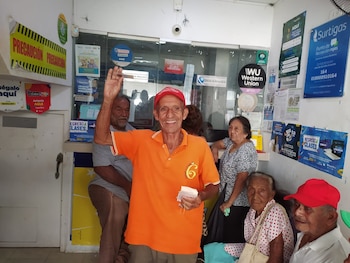 El programa Colombia Mayor distribuye