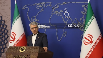 El régimen de Irán informó que mantendrá diálogos sobre su programa nuclear con Francia, Alemania y el Reino Unido