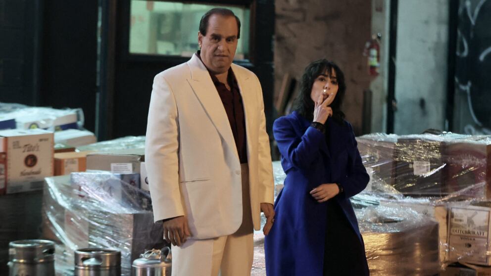 La actriz explora la venganza y la complejidad en su nuevo papel junto a Colin Farrell