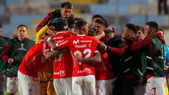 Cienciano, abrazado a una ilusión. - Crédito: Difusión