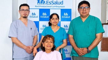 La cirugía laparoscópica permitió retirar parte del colon derecho, reconstruir el tránsito intestinal, resecar la porción distal del páncreas y extirpar el bazo - Créditos: Essalud.