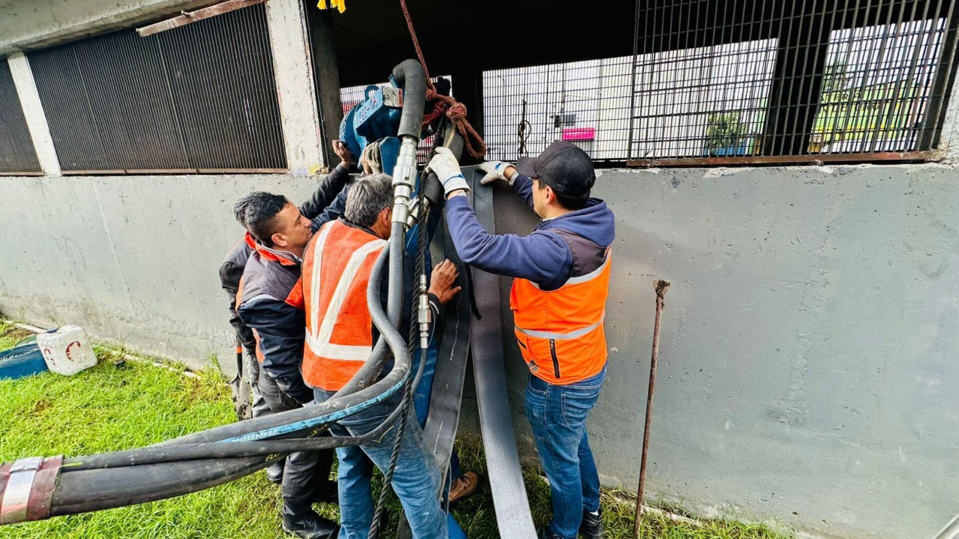 Línea A del Metro sigue cerrada por inundaciones (X/ @AdrianRubalcava)