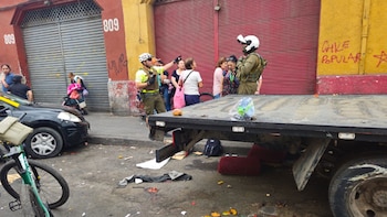 Debajo de este camión se