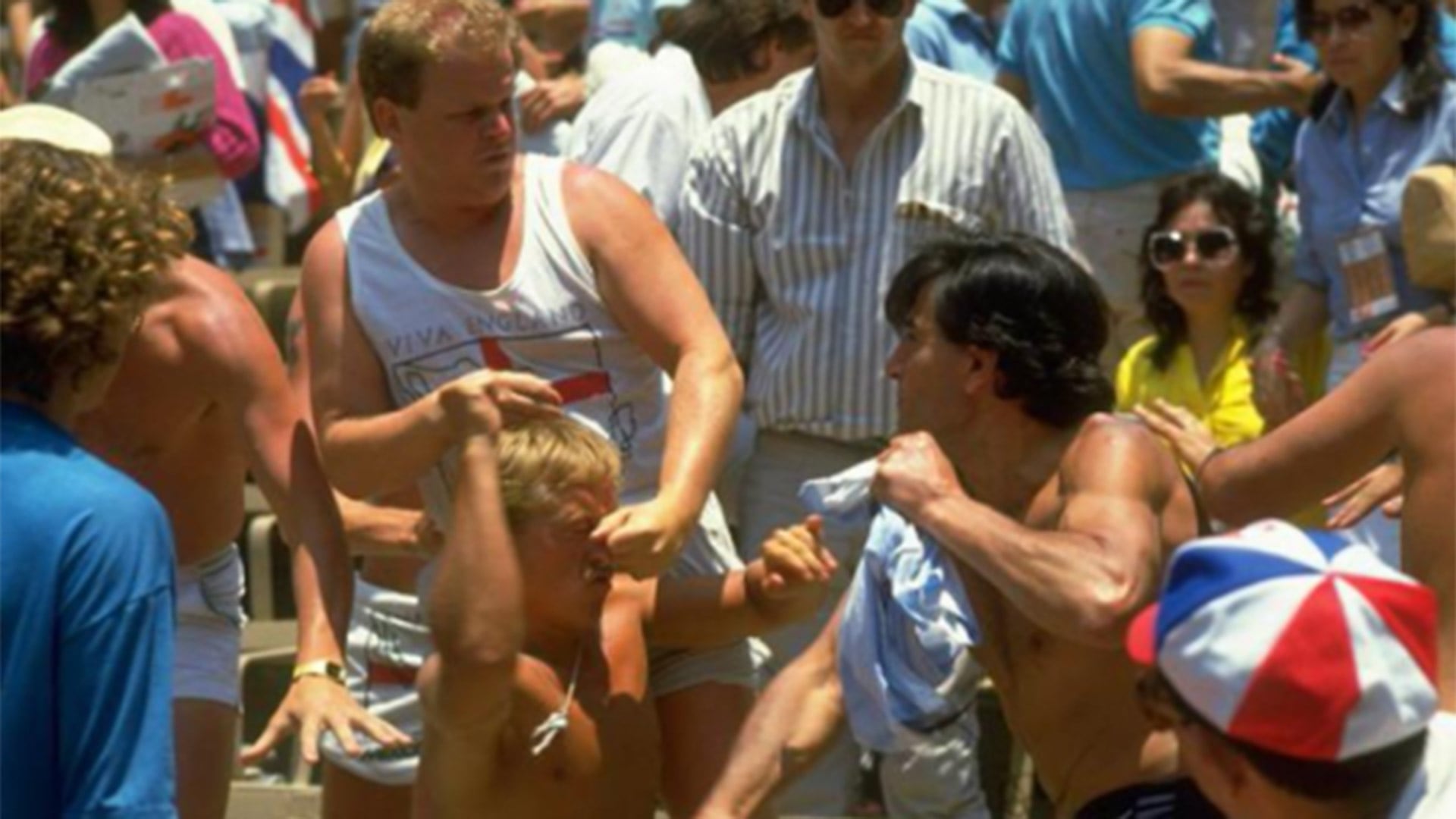 La recordada pelea a puño limpio con los hooligans, durante el Mundial de México, en 1986