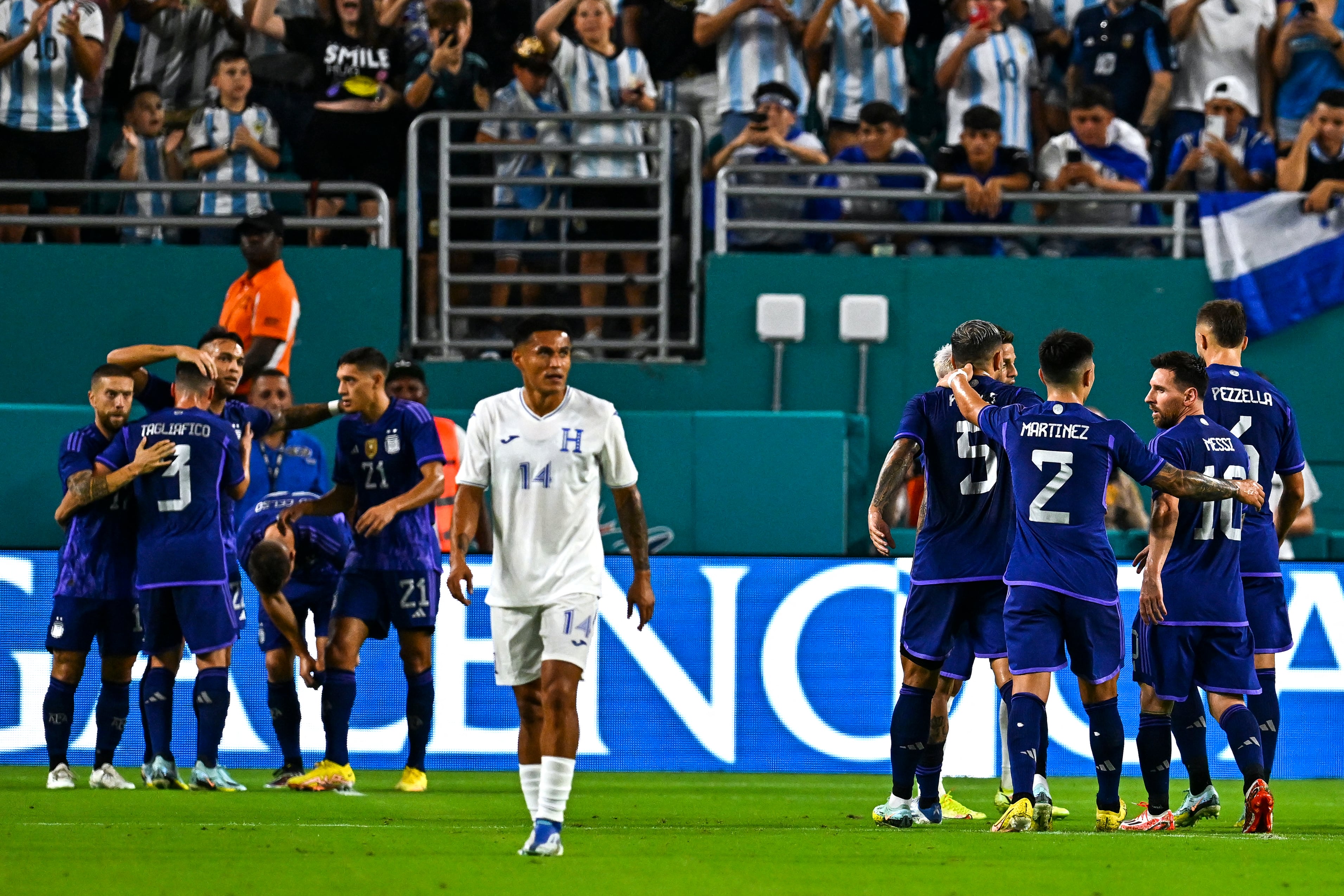 Argentina también enfrentó a Honduras en la previa de Qatar 2022. Al elenco caribeño lo dirigía Vázquez (Foto AFP)