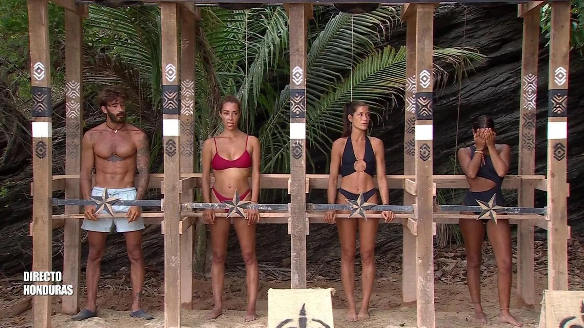 (I-D) Iván González, Adara Molinero, Miri Pérez-Cabrero y Gloria Camila en 'Supervivientes All Stars 2' (Mediaset)