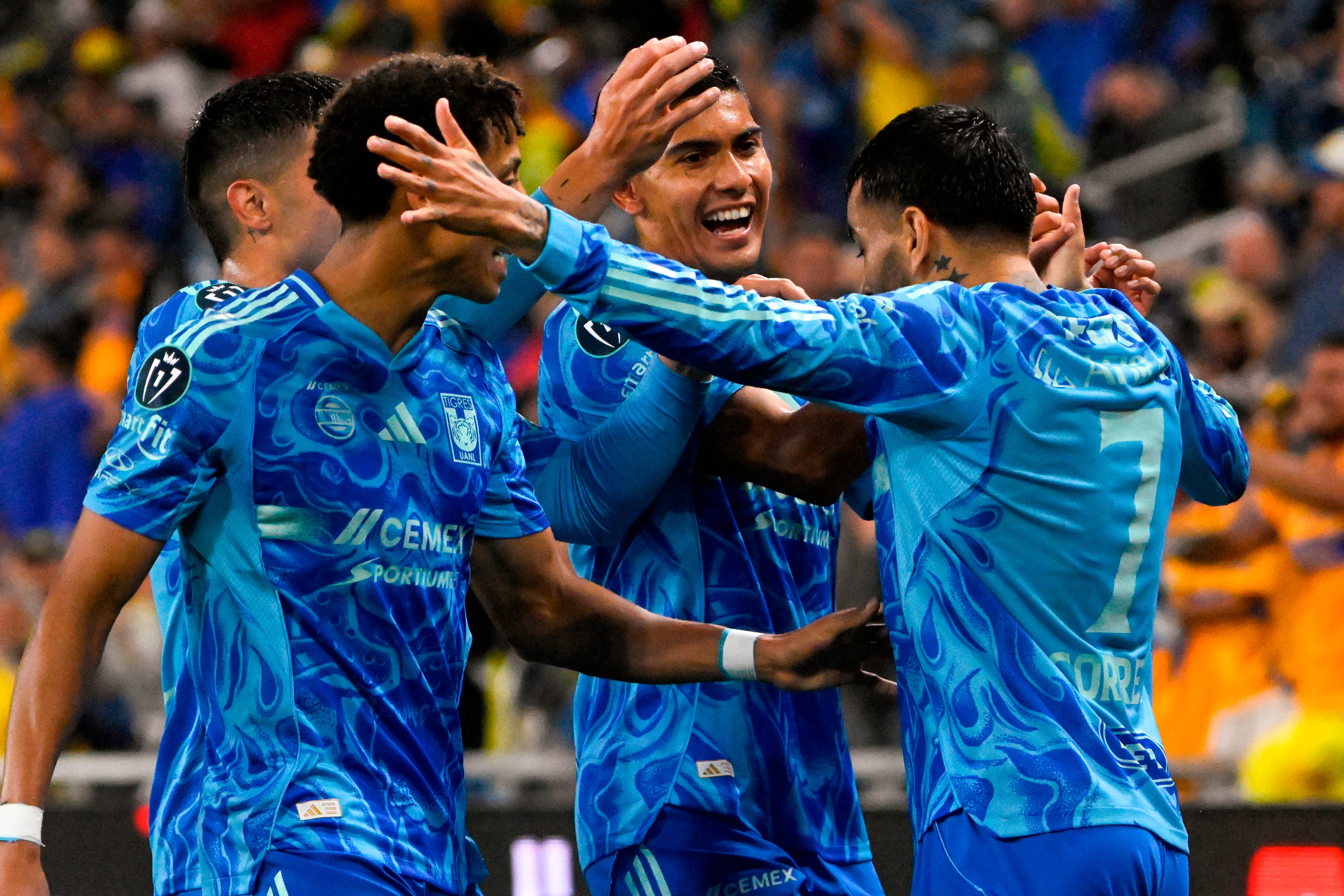 Después de vencer a Chivas en los cuartos de final de la Liga Mx, ahora buscarán sellar el boleto a la final del torneo continental. (AP Foto/John Amis)